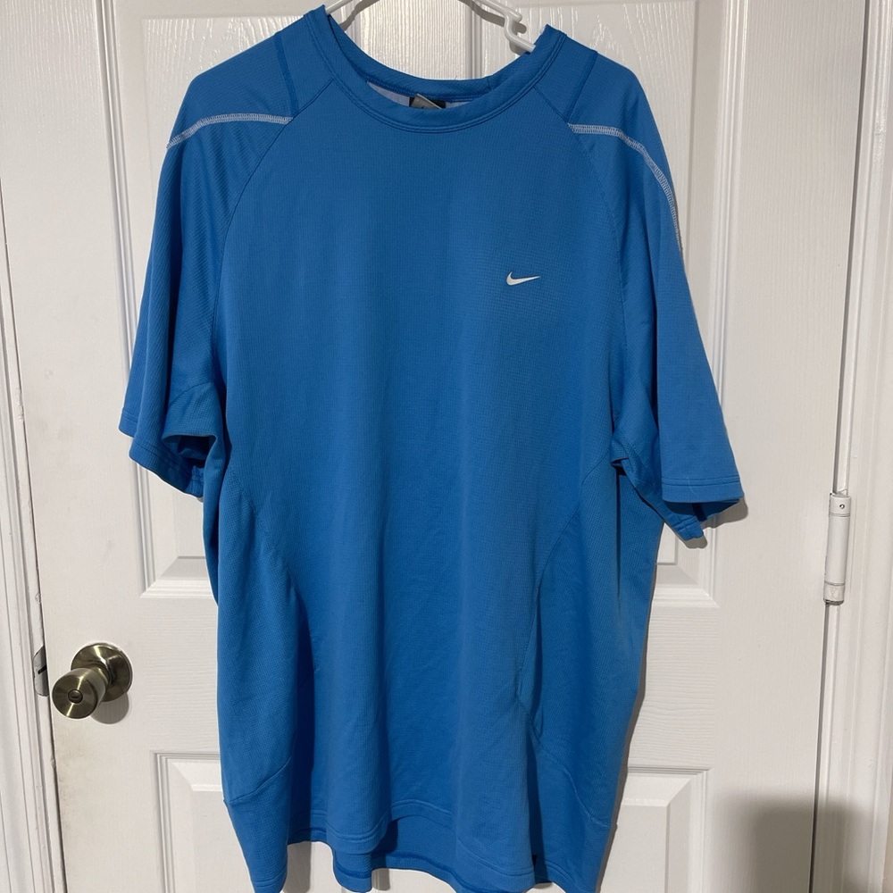 Nike Men's Short Sleeve Blue Tee